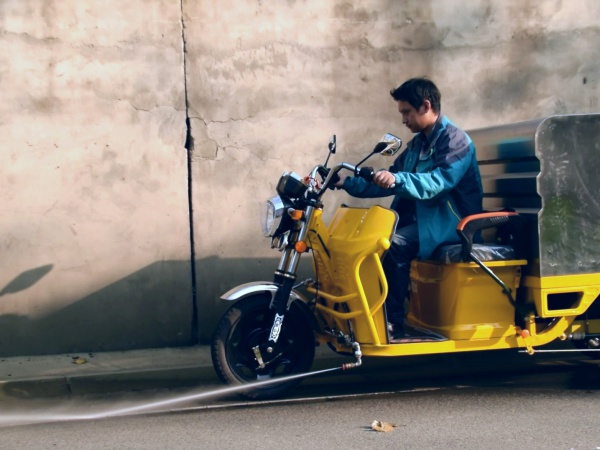 電動(dòng)三輪高壓沖洗車(chē)K111